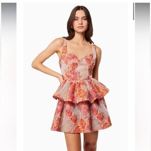 elliatt commitment floral sweetheart neckline ruffle mini dress size small NEW